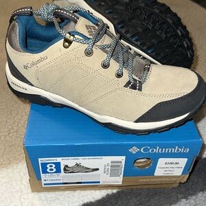 Women Columbia hiking boots